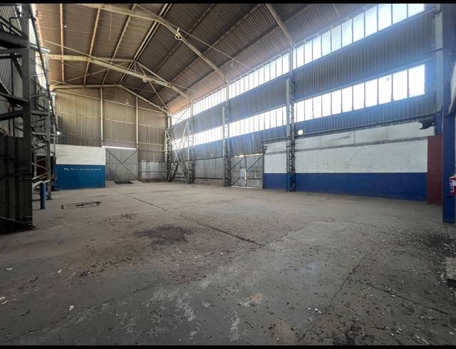 7,786M² FACTORY TO LET IN STEELEDALE
